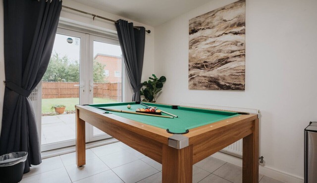 Pool Table - Coop Live Arena, Etihad & City stay