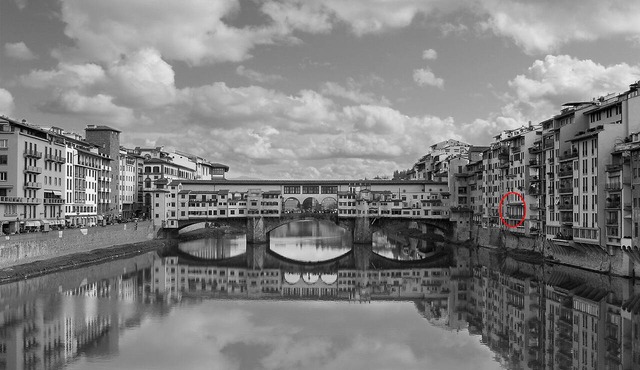 Prime location, comfort and a stunning view of Ponte Vecchio!