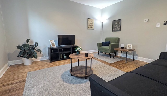 Private 1 Bedroom/1Bathroom Apartment in Heart of DC!