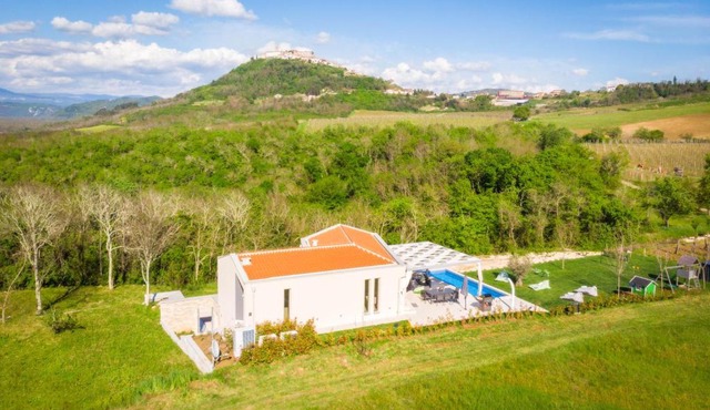 Private Family Villa in Istria - Heated pool - Early Check-in - Late Check-out - Panoramic Views