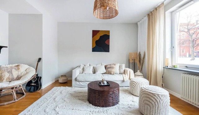 Professionally Styled 100 SQM Apartment - Stockholms Finest Area Östermalm
