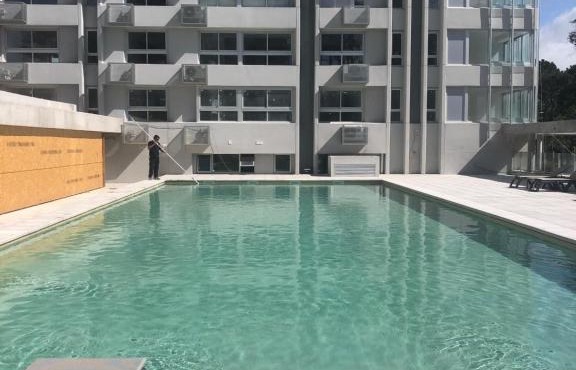 Punta de Este:open Pool and índole Pool,gym,Netflix,aire,garage
