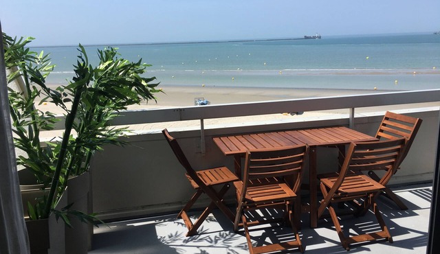 Queen Marina STANDING APARTMENT SEA VIEW BOULOGNE SUR MER 4E WIF ELEVATOR