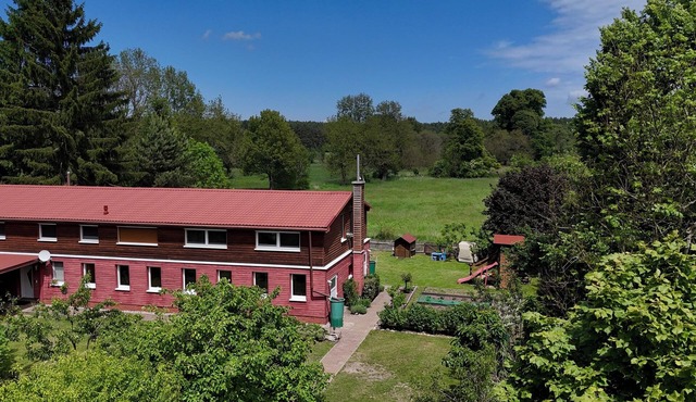 Quiet, idyllic vacation apartment with views of nature