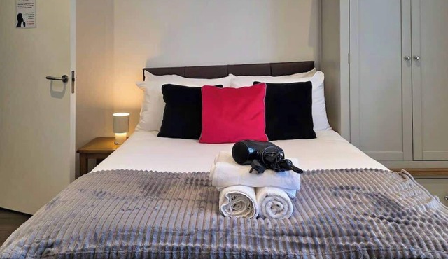 Quiet, Stylish Studio in Ranelagh’s Best Location