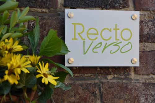 RectoVersoVV