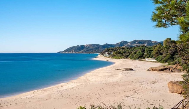 Renovated Villa | Pool | Beach 300m Walk | 4 Guests | Pula Sardinia