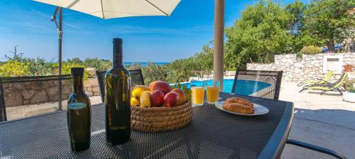 Retro apartment on island Mljet