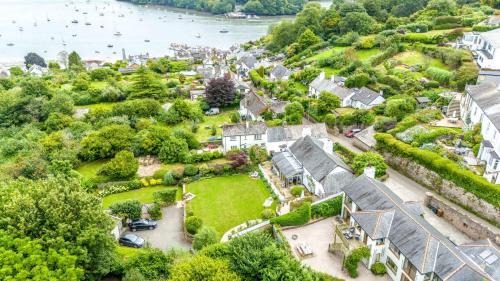 Rocket House - Large family home perched above the river