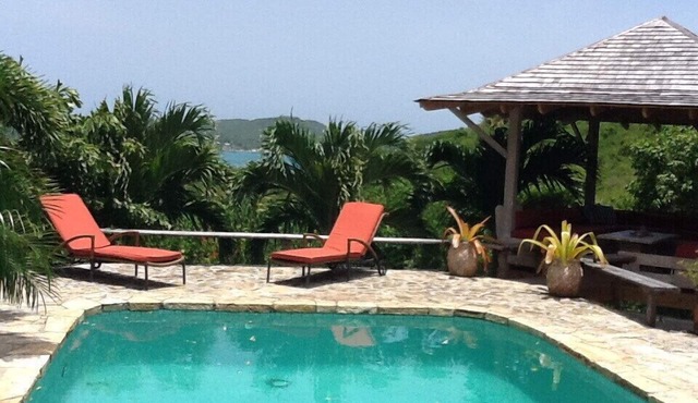 Romantic Tropical Hideaway - Birds & Bees Cottage