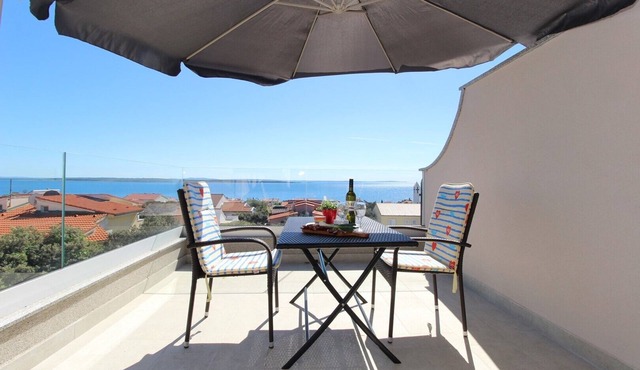 Room Karas S1 with sea view