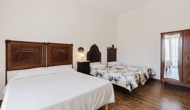 Room 'Lanterna' with Mountain View, Wi-Fi, and Air Conditioning