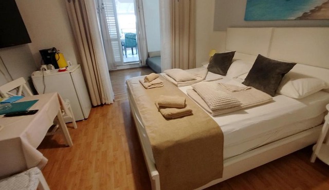 Rooms and apartments PALMA B&B