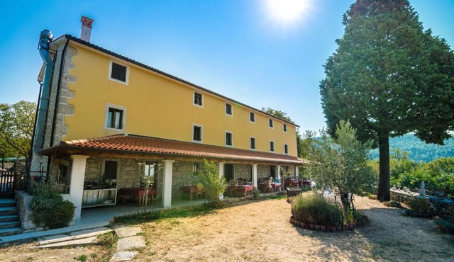 Rooms with a parking space Ripenda, Labin - 16932