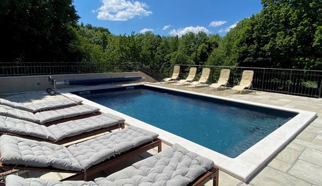 Rustic stone house-Casa Tilia-with pool and sauna, in peaceful village near sea.