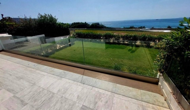 Saroné Villa beachfront & amazing sunset view in Mavro Lithari Athens Riviera
