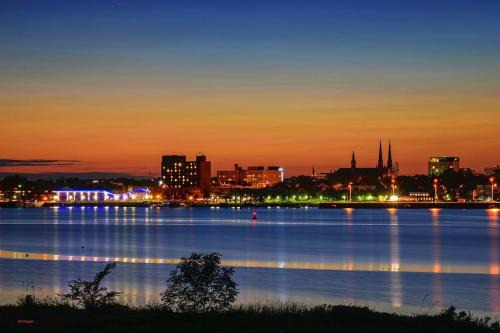Scenic Harbour View House Waterfront