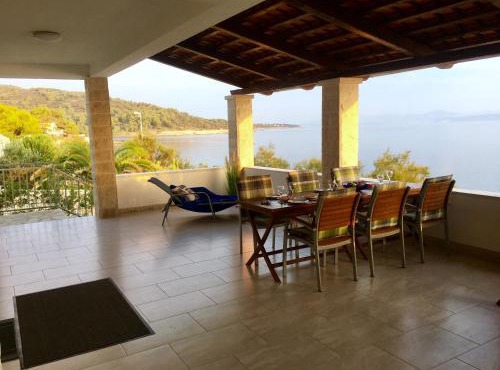 Schönes Ferienhaus direkt am Meer