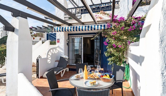 Sea-view apartment in Malaga with terrace