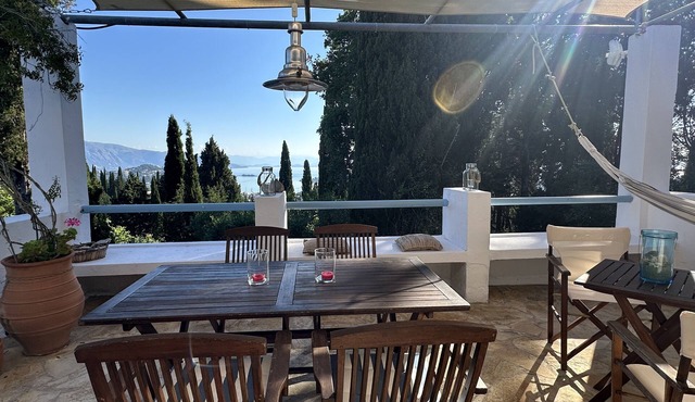 Sea view apartment in the Mediterranean nature