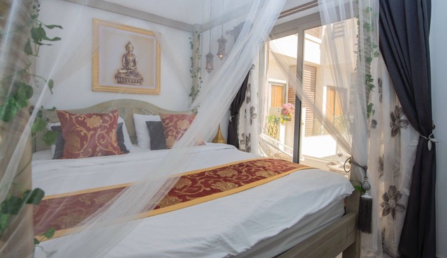 Sea View Suite Sleeps 2 with Parking