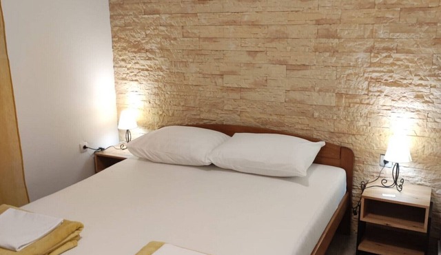 Seafront apartment Valla 2