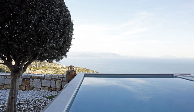 Seaview Salty Schinias, is a stunning private house with amazing view!