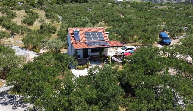 Secluded holiday house Marina, Trogir (K-25320)