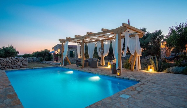 Secluded house with a swimming pool Košljun, Pag (K-22238)