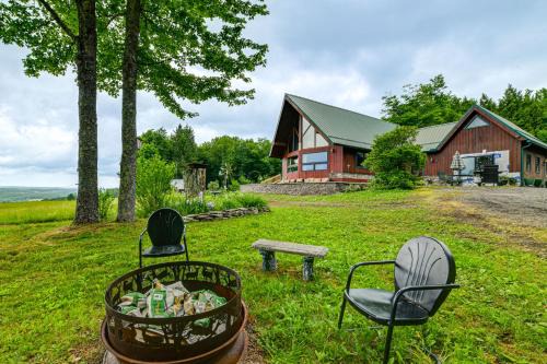 Secluded Oxford Cabin on 75 Acres: Sunset Views!