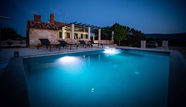 Secluded Vacation House Bračuta With Swimming Pool