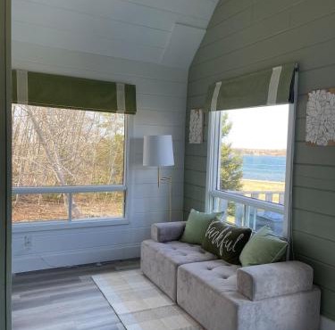Serene Cove Retreat Cottage- Green