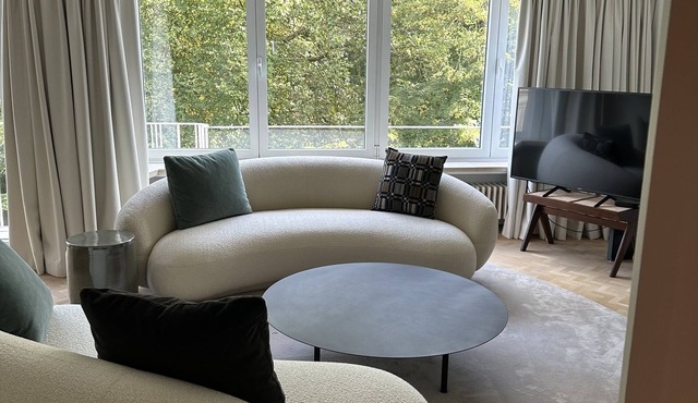 Spacious apartment with view on zuid park