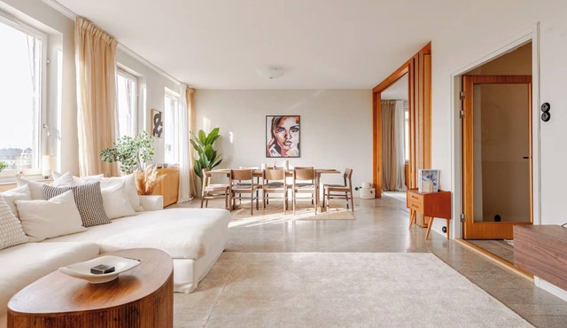 Spacious & Elegant: 180SQM 5BR Apt Iconic Östermalm View - Sleeps 10