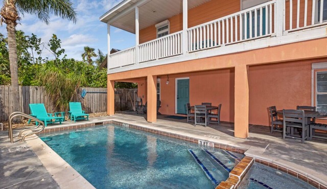 Spacious Family-Ready Home: walk to beach! Private Pool, Hot Tub, Game Room
