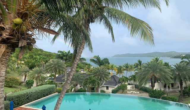 Spacious ocean view king bed villa 2 minutes from the restaurant pool and beach