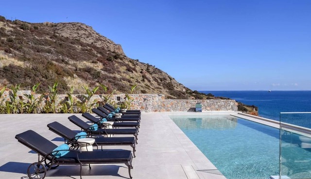 Spacious Sea view Villa with private pool