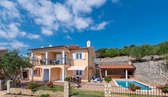 Standalone House Marija up to 12 People private Pool and Seaview by 22Estates