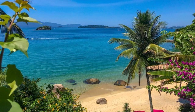 Star Fisherman: House with private beach in the middle of nature