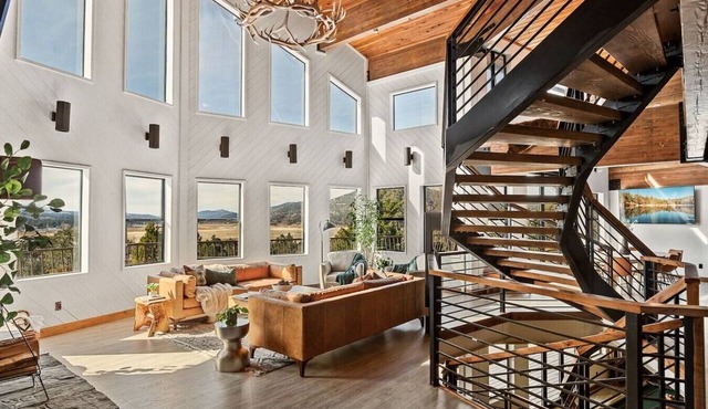 Steel Pine Lodge · Steel Pine Lodge A Rustic Mountain Retreat & SPA