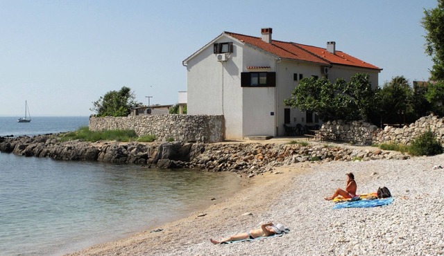 Studio flat near beach Krk (AS-5400-a)
