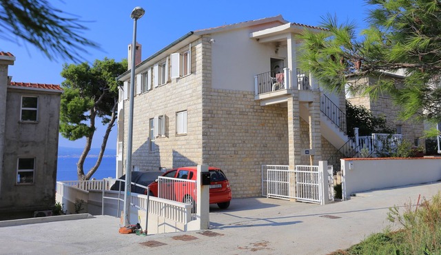 Studio flat with air-conditioning Mali Rat, Omiš (AS-18485-b)