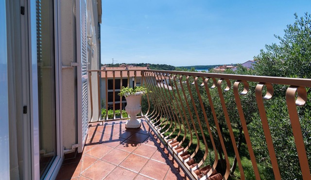 Studio flat with balcony Rab (AS-14120-a)