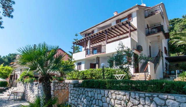 Studio flat with terrace and sea view Mali Lošinj, Lošinj (AS-3444-b)