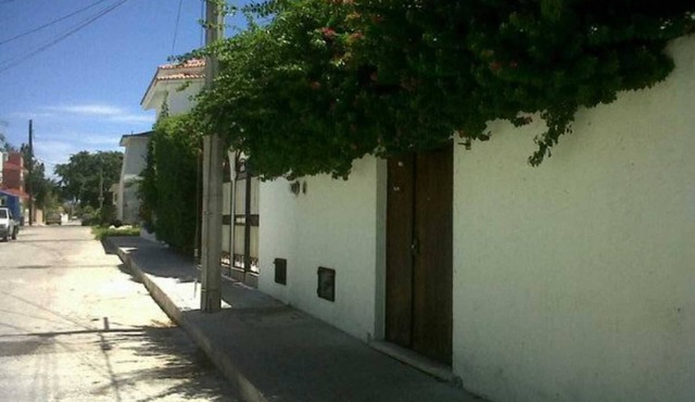 Studio Kin. Close to Beaches, diving and Island Attractions. Paradise found.