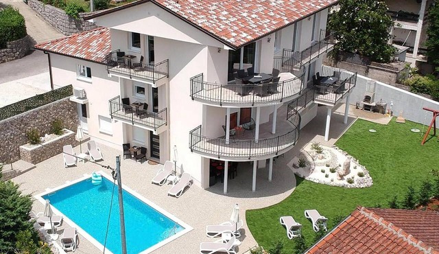 Stunning apartment in Ika with house sea view