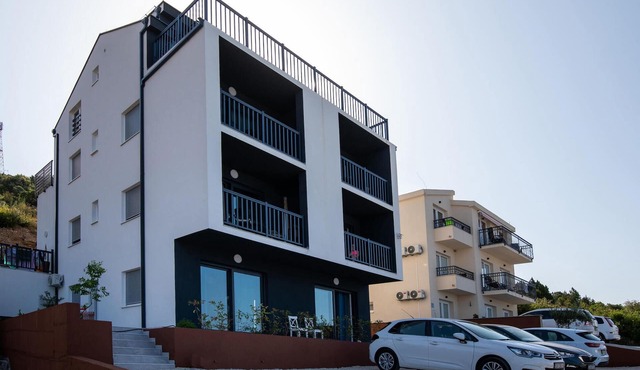 Stunning apartment in Komarna with WiFi