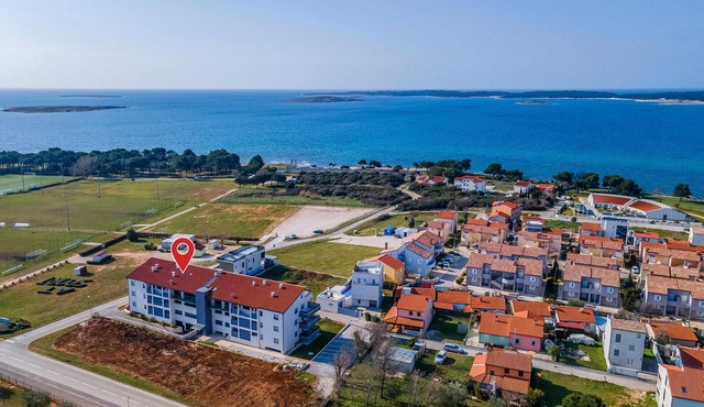 Stunning apartment in Medulin with house sea view