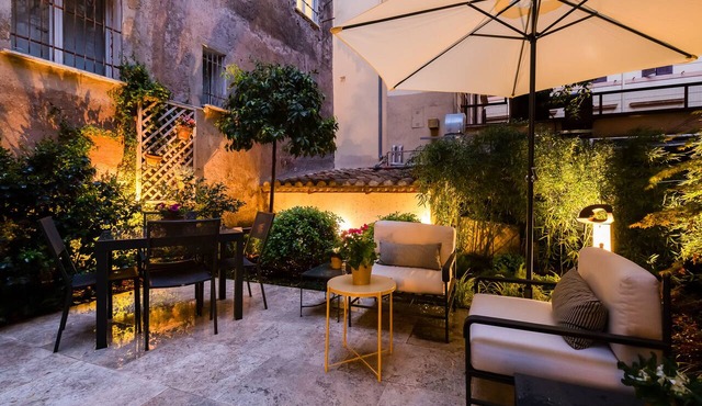 Stunning Apartment With Private Garden