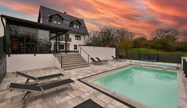 Stunning home in Vinogradi Ludbreski with sauna